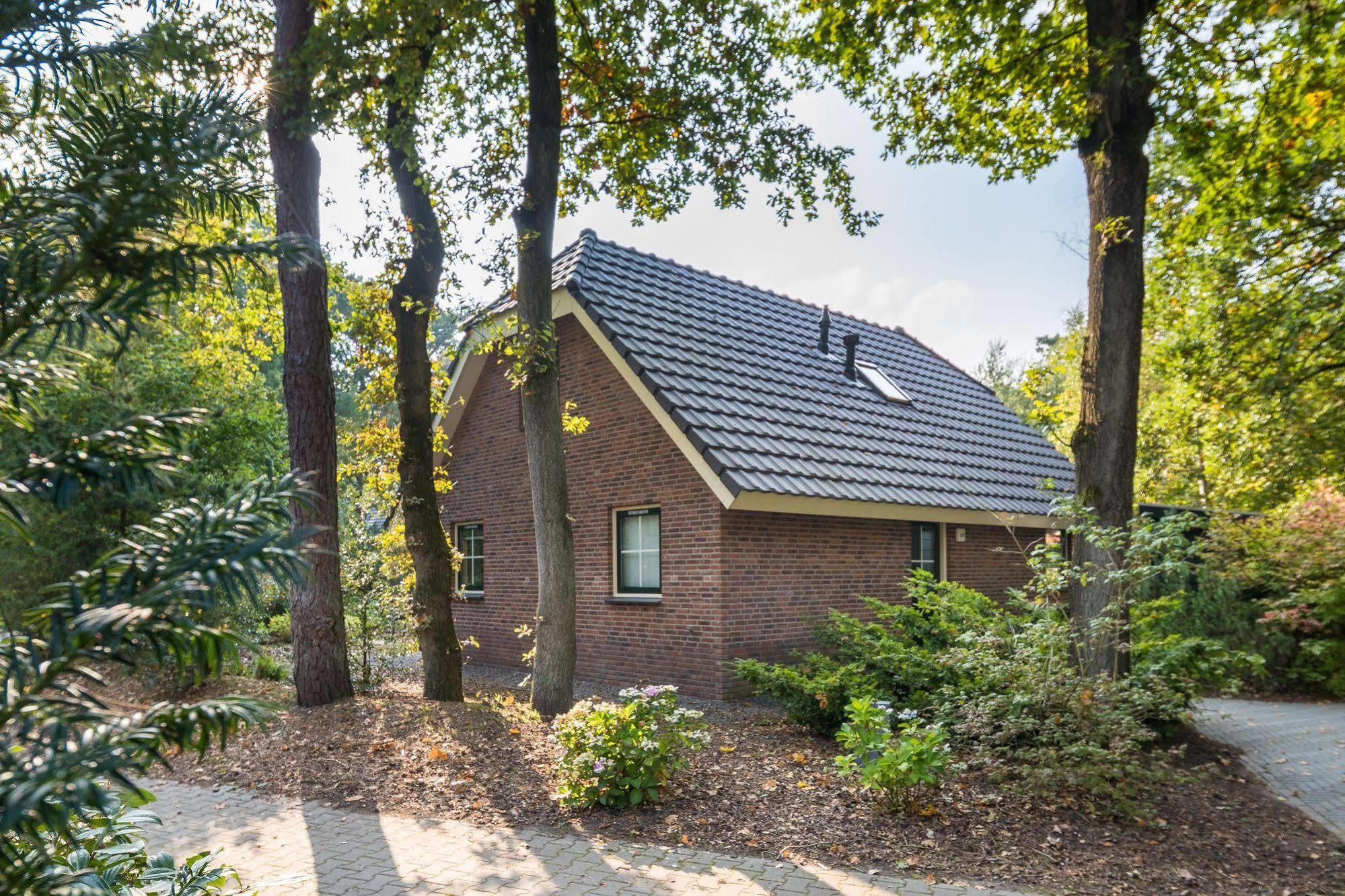 Roompot Landgoed Het Grote Zand Hooghalen Exterior foto